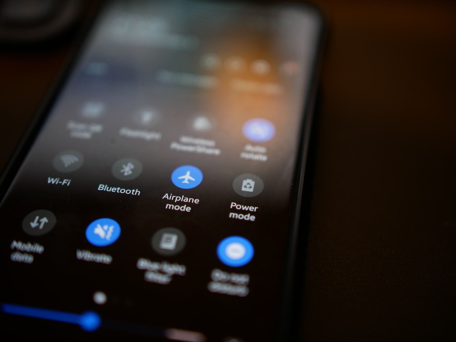 Illustration : Utiliser le « dark mode » : quels avantages ?
