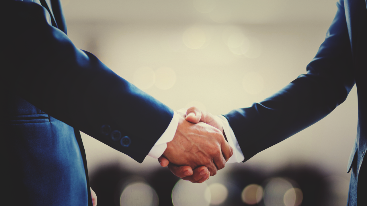 Illustration : Les clauses essentielles d’un contrat de prestation : au-delà du simple devis